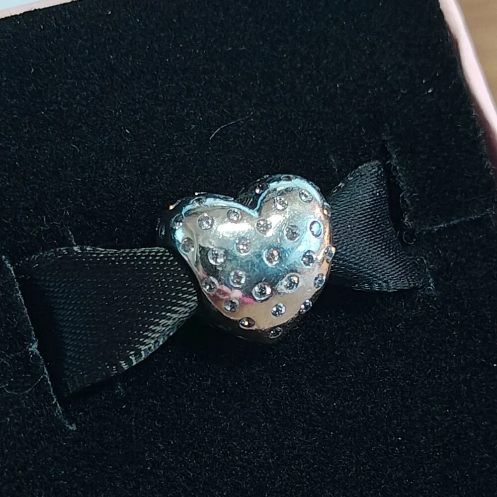 Authentic Pandora Sparkle of Love Charm 791241CZ Silver with CZ - Picture 1 of 5